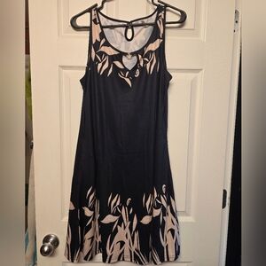 Elegant Black and Cream Sleeveless Dress